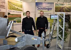 Denis Nitsch und Tobias Kiss der Firma Schillinger. Der Betrieb liefert vorrangig moderne Beregnungsanlagen für die Erwerbsproduktion.